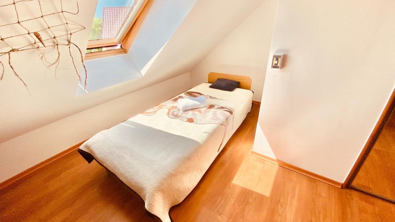 Sonnige Maisonette-Wohnung Mit Blick Auf Die Bucht Dziwnow Exterior photo